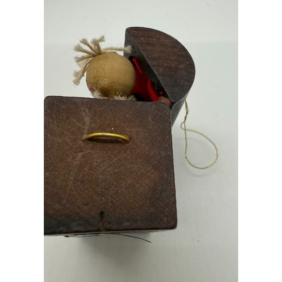 Vintage 1979 Wooden Christmas Ornament Toy Chest Doll Gift Handmade Retro - Picture 4 of 8